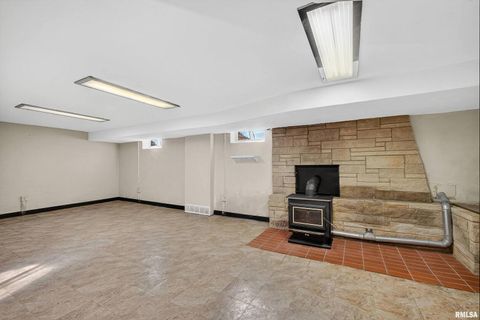 Tiny photo for 1228 COFFELT Avenue, Bettendorf, IA 52722 (MLS # 12591415)