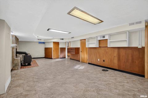 Tiny photo for 1228 COFFELT Avenue, Bettendorf, IA 52722 (MLS # 12591415)