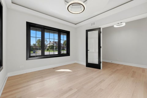 Tiny photo for 9235 Crescent Court, Oak Lawn, IL 60453 (MLS # 12778777)