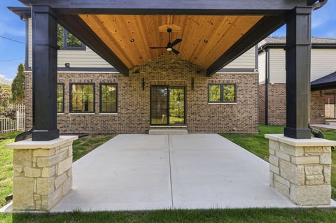 Tiny photo for 9235 Crescent Court, Oak Lawn, IL 60453 (MLS # 12778777)