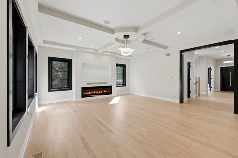 Tiny photo for 9235 Crescent Court, Oak Lawn, IL 60453 (MLS # 12778777)