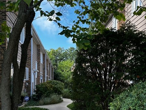 315 Hawthorn Avenue E Glencoe IL 60022