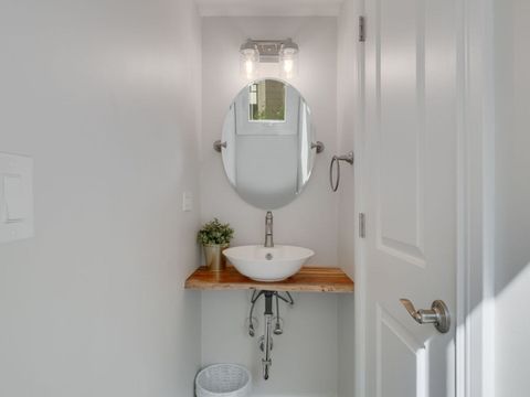 Tiny photo for 315 Hawthorn Avenue #E, Glencoe, IL 60022 (MLS # 12579449)