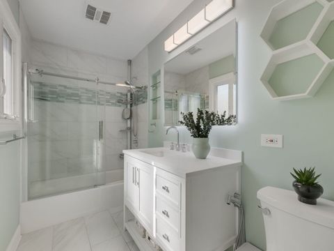 Tiny photo for 315 Hawthorn Avenue #E, Glencoe, IL 60022 (MLS # 12579449)