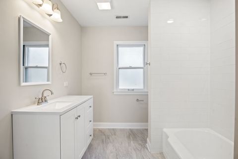 Tiny photo for 914 Brook Street, Elgin, IL 60120 (MLS # 12532097)