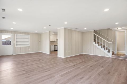 Tiny photo for 914 Brook Street, Elgin, IL 60120 (MLS # 12532097)