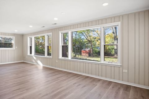 Tiny photo for 914 Brook Street, Elgin, IL 60120 (MLS # 12532097)