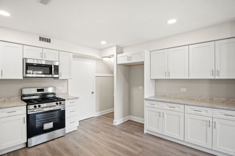 Tiny photo for 914 Brook Street, Elgin, IL 60120 (MLS # 12532097)