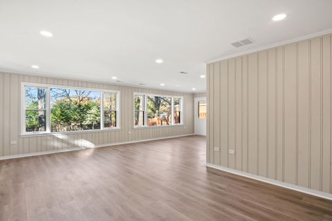 Tiny photo for 914 Brook Street, Elgin, IL 60120 (MLS # 12532097)