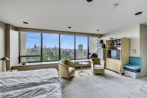 Tiny photo for 2800 N Lake Shore Drive #4216, Chicago, IL 60657 (MLS # 12400067)