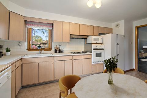 Tiny photo for 9010 S 84th Avenue, Hickory Hills, IL 60457 (MLS # 12524781)