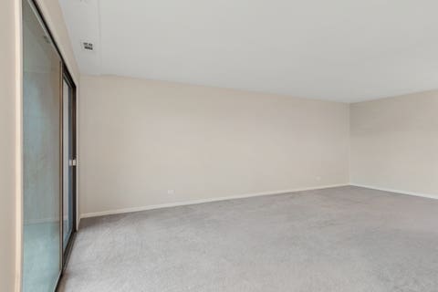 Tiny photo for 460 Raintree Court #2N, Glen Ellyn, IL 60137 (MLS # 12654597)