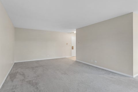 Tiny photo for 460 Raintree Court #2N, Glen Ellyn, IL 60137 (MLS # 12654597)