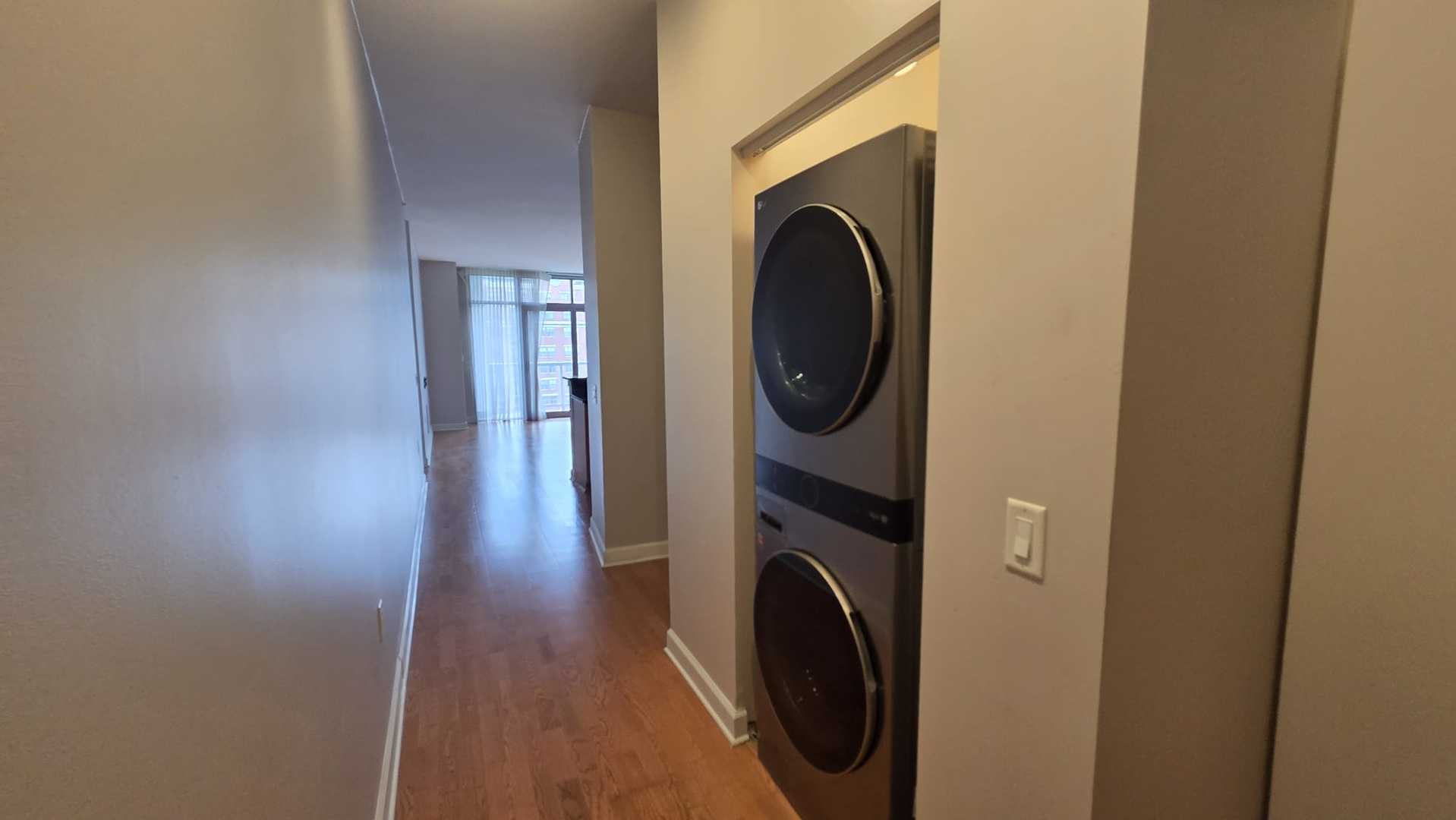 1235 S Prairie Avenue 1106