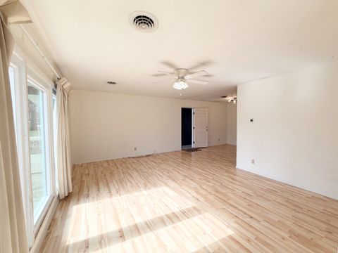 Tiny photo for 1702 W Taylor Drive, Carbondale, IL 62901 (MLS # 12570362)