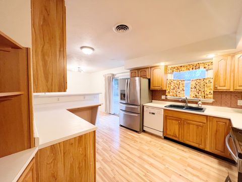 Tiny photo for 1702 W Taylor Drive, Carbondale, IL 62901 (MLS # 12570362)