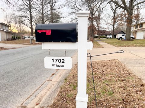 Tiny photo for 1702 W Taylor Drive, Carbondale, IL 62901 (MLS # 12570362)