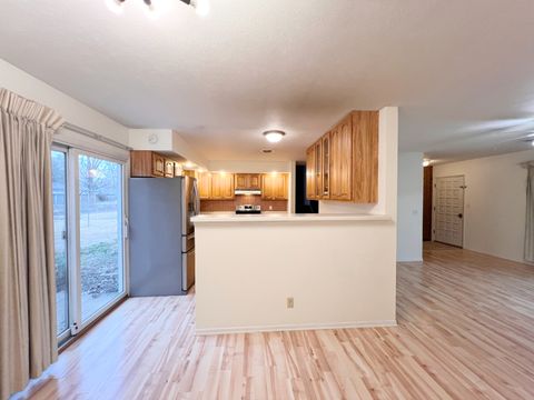 Tiny photo for 1702 W Taylor Drive, Carbondale, IL 62901 (MLS # 12570362)