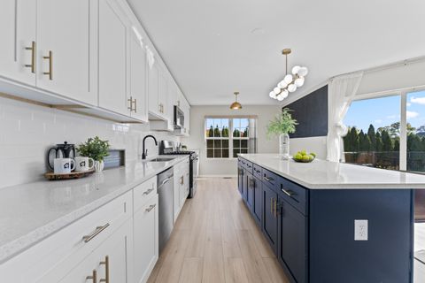 Tiny photo for 1655 Whispering Oaks Court, West Chicago, IL 60185 (MLS # 12500951)