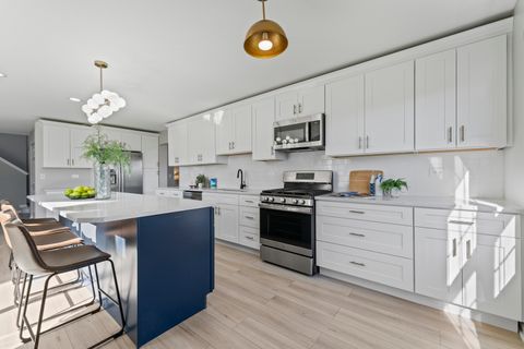 Tiny photo for 1655 Whispering Oaks Court, West Chicago, IL 60185 (MLS # 12500951)