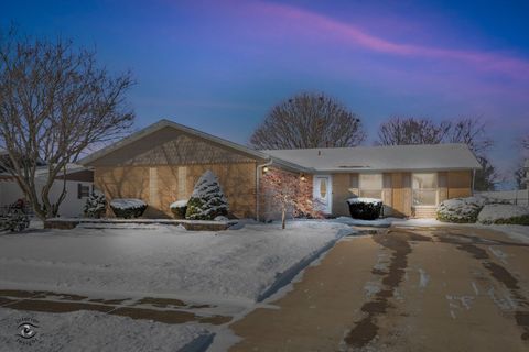 Photo of 817 Stonewall Drive, Bourbonnais, IL 60914 (MLS # 12556087)