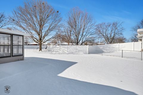 Tiny photo for 817 Stonewall Drive, Bourbonnais, IL 60914 (MLS # 12556087)