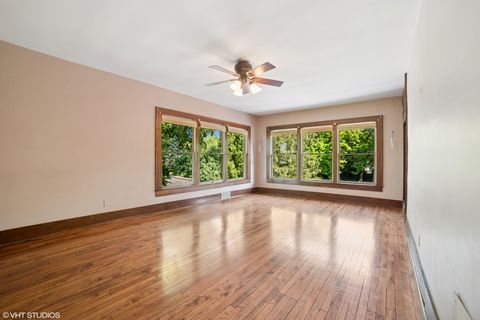 Tiny photo for 691 Lake Avenue, Crystal Lake, IL 60014 (MLS # 12410735)