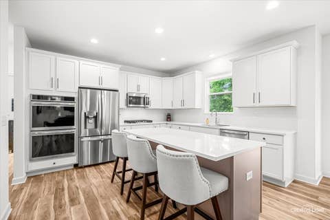 Tiny photo for 505 Timber Oak Lane, Yorkville, IL 60560 (MLS # 12706249)