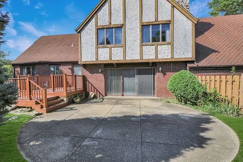 Tiny photo for 1004 Valley Lane, Lockport, IL 60441 (MLS # 12448178)