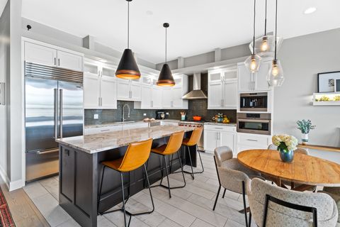 Tiny photo for 1801 W Chicago Avenue #4E, Chicago, IL 60622 (MLS # 12477661)