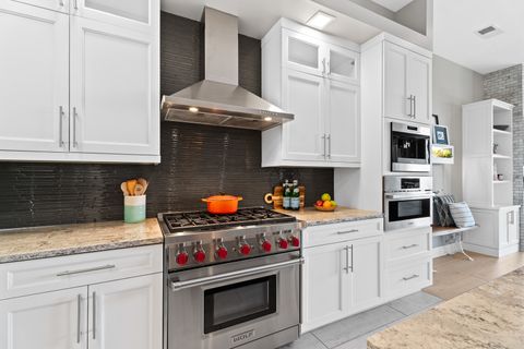 Tiny photo for 1801 W Chicago Avenue #4E, Chicago, IL 60622 (MLS # 12477661)