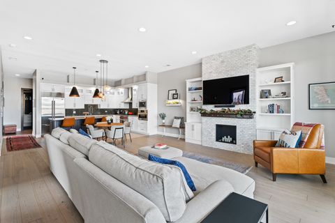 Tiny photo for 1801 W Chicago Avenue #4E, Chicago, IL 60622 (MLS # 12477661)