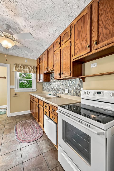 Tiny photo for 1703 S Shore Drive, Moline, IL 61265 (MLS # 12730078)