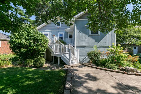 Photo of 1703 S Shore Drive, Moline, IL 61265 (MLS # 12730078)