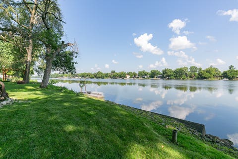 Tiny photo for 1703 S Shore Drive, Moline, IL 61265 (MLS # 12730078)