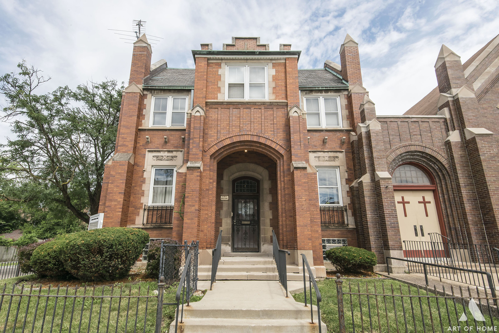 700 E 91st Street