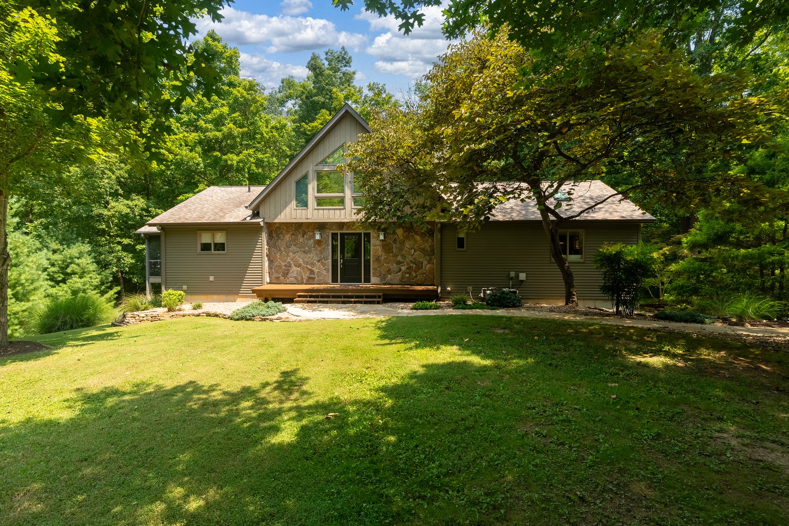 3 Iroquois Trail