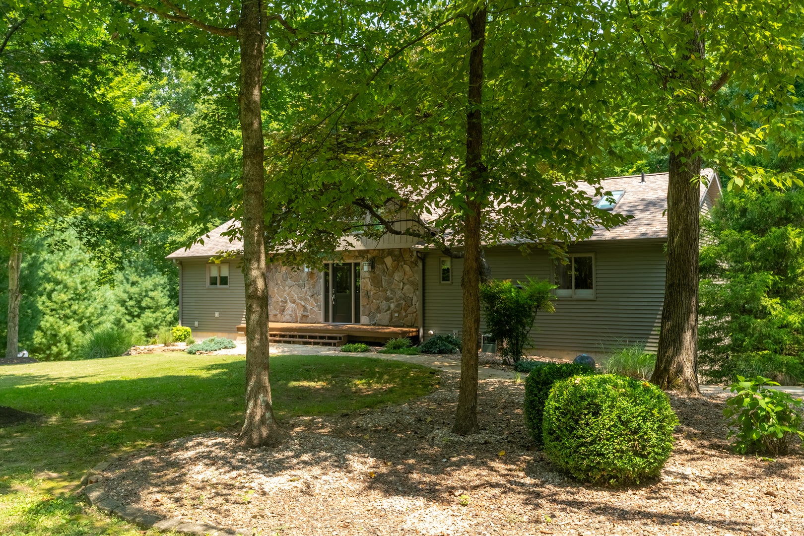 3 Iroquois Trail