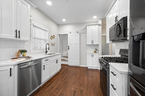 Tiny photo for 5107 N Lowell Avenue, Chicago, IL 60630 (MLS # 12737318)