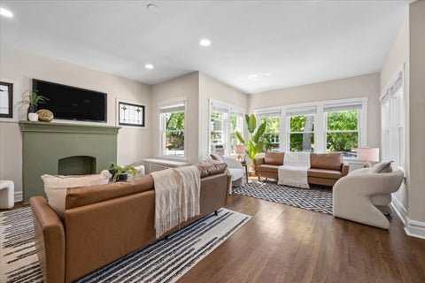 Tiny photo for 5107 N Lowell Avenue, Chicago, IL 60630 (MLS # 12737318)