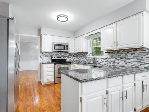 Tiny photo for 1621 Kenyon Drive, Naperville, IL 60565 (MLS # 12670449)