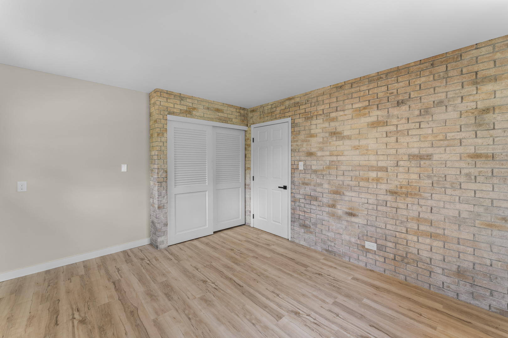 Union, Illinois 60180, United States, 4 Bedrooms Bedrooms, ,2 BathroomsBathrooms,Residential,Active,247225