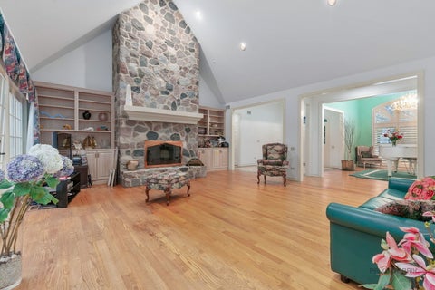 Tiny photo for 1 Briarwood Lane, Lincolnshire, IL 60069 (MLS # 12748010)