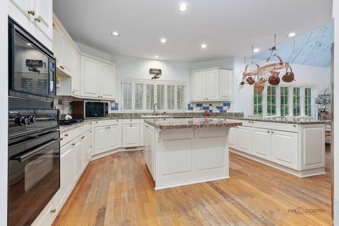 Tiny photo for 1 Briarwood Lane, Lincolnshire, IL 60069 (MLS # 12748010)