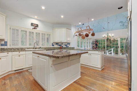 Tiny photo for 1 Briarwood Lane, Lincolnshire, IL 60069 (MLS # 12748010)