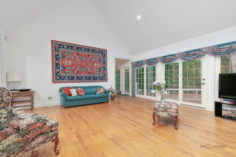 Tiny photo for 1 Briarwood Lane, Lincolnshire, IL 60069 (MLS # 12748010)