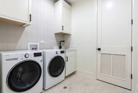 Tiny photo for 1442 W Fletcher Street, Chicago, IL 60657 (MLS # 12685386)