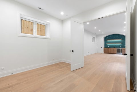 Tiny photo for 1442 W Fletcher Street, Chicago, IL 60657 (MLS # 12685386)