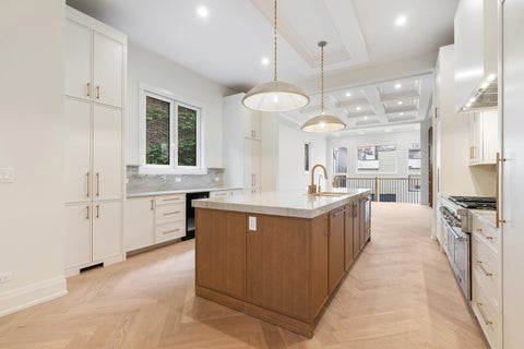 Tiny photo for 1442 W Fletcher Street, Chicago, IL 60657 (MLS # 12685386)