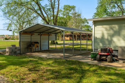 Tiny photo for 104 S Wells Street, Duquoin, IL 62832 (MLS # 12621184)